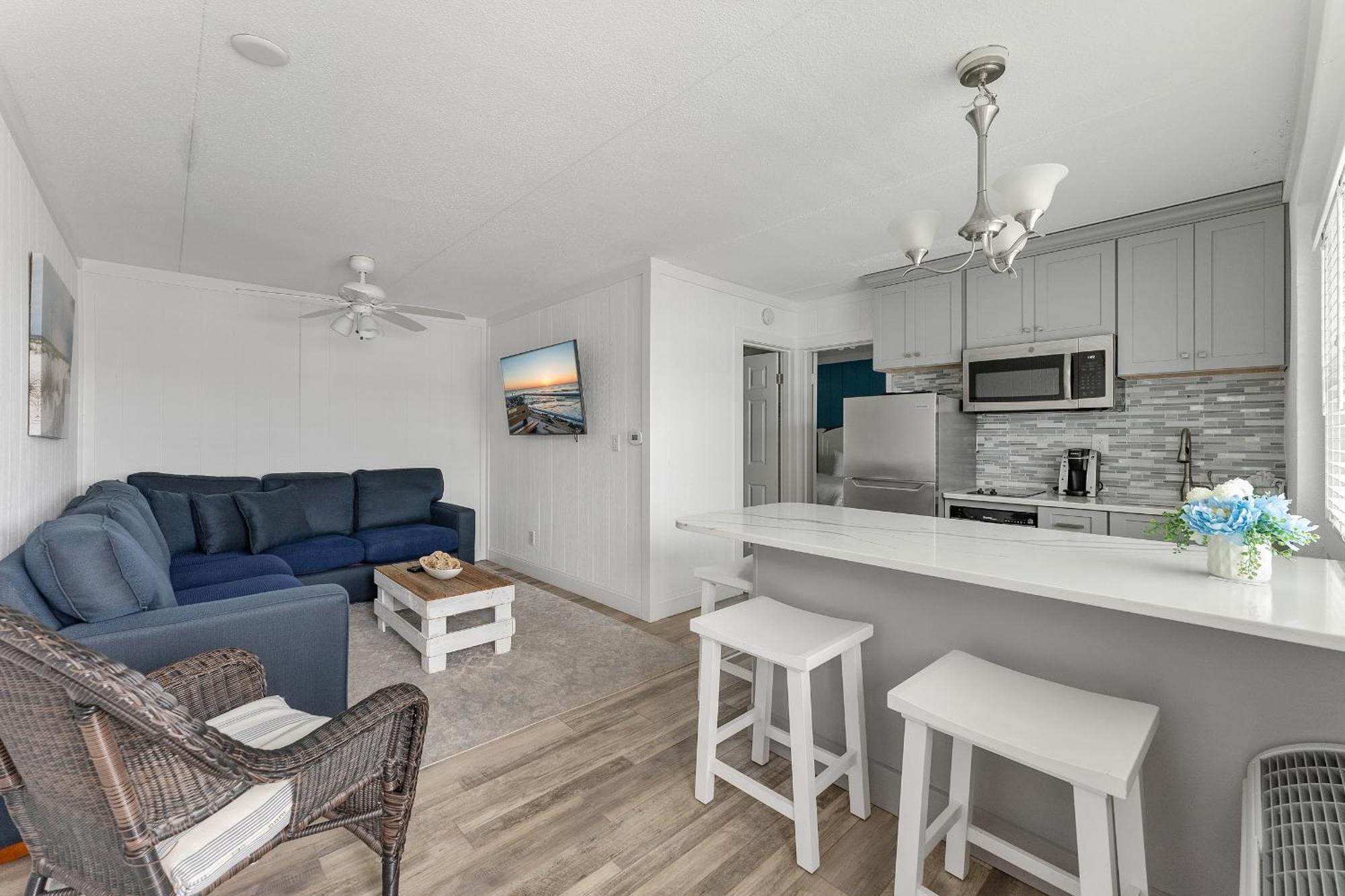 Beachcomber Resort Avalon Dış mekan fotoğraf
