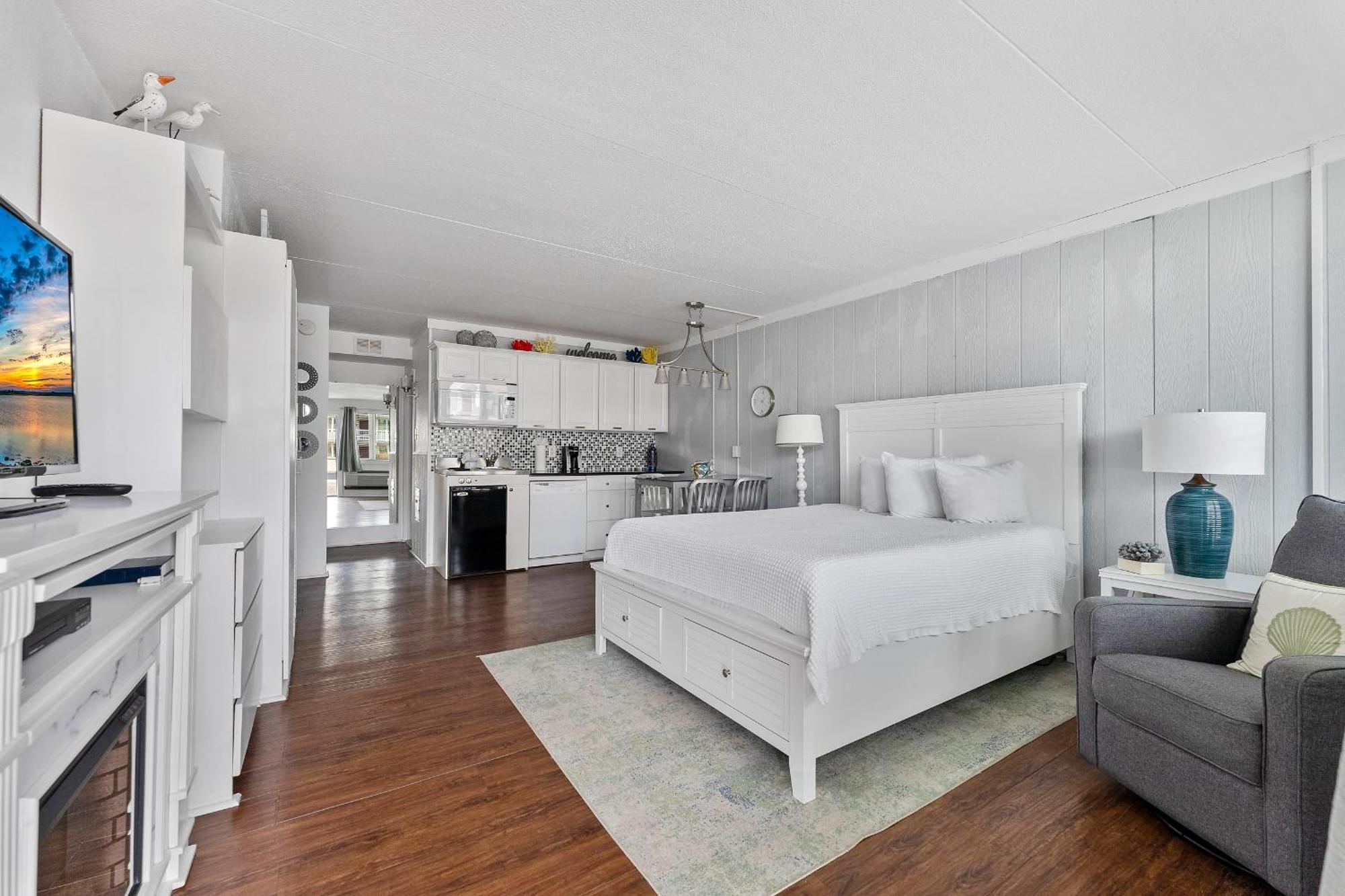 Beachcomber Resort Avalon Dış mekan fotoğraf